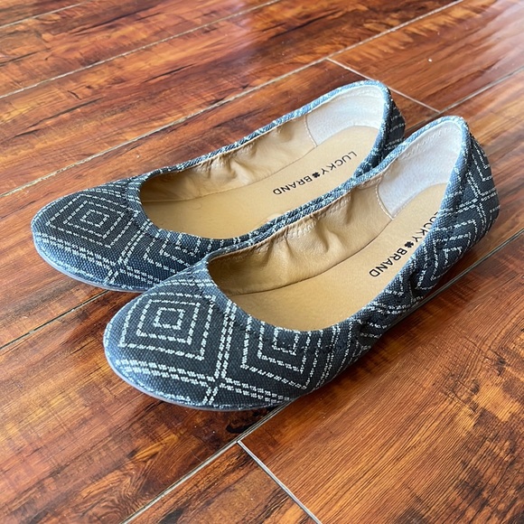 Lucky Brand Shoes - Lucky Brand Emmie black and white ballet flats.